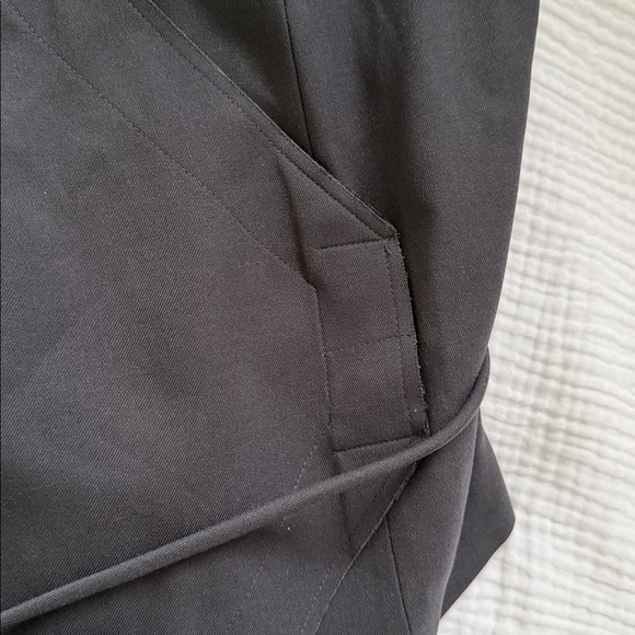 DISSH Wrap Vest & Tailored Pants Set - Picture 6 of 12